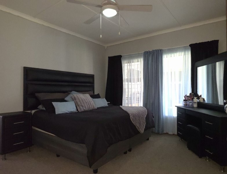 3 Bedroom Property for Sale in Wavecrest Eastern Cape